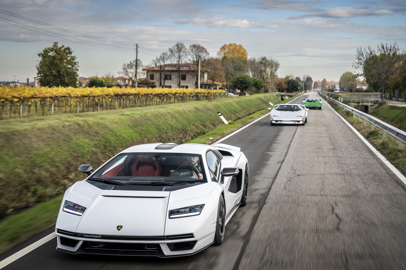 Lamborghini Countach op de weg