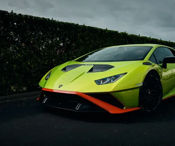 Lamborghini Huracan STO voorkant