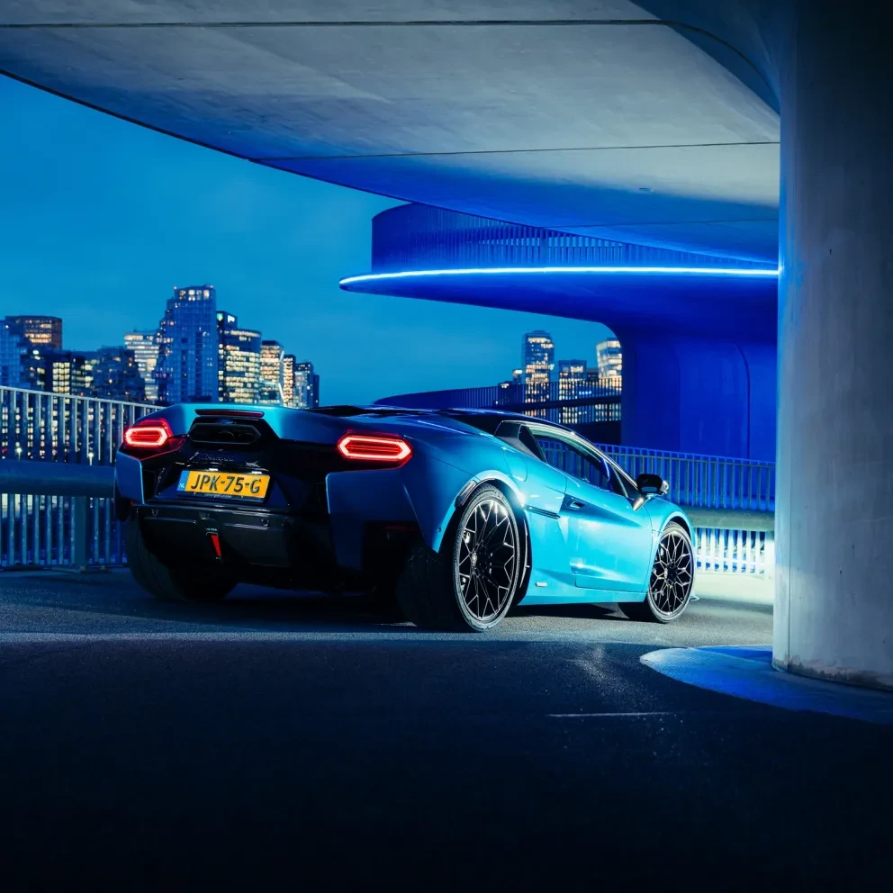 Lamborghini Temerario - Achteraanzicht by night