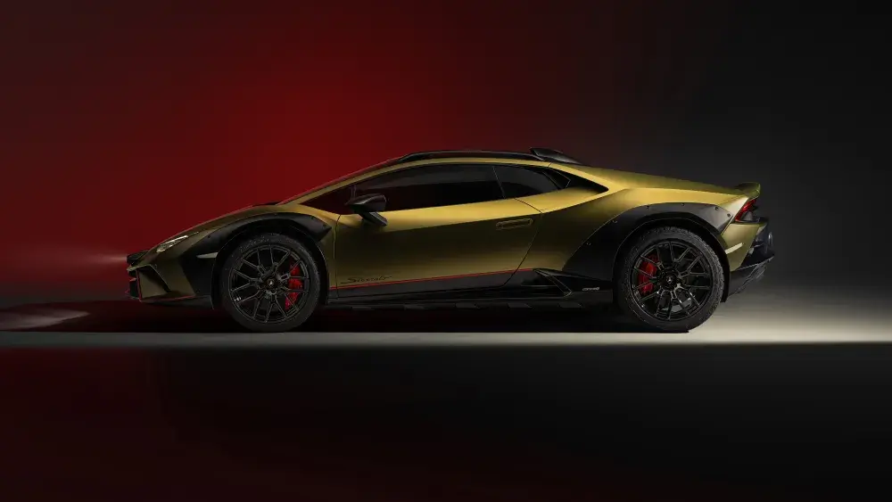 Lamborghini Huracan Sterrato zijaanzicht