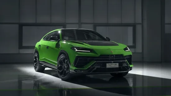 Lamborghini Urus Performante schuin vooraanzicht 