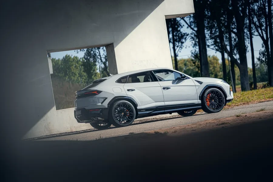 Lamborghini Urus SE - Header