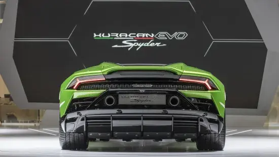 Lamborghini Huracán Evo Spyder achterkant